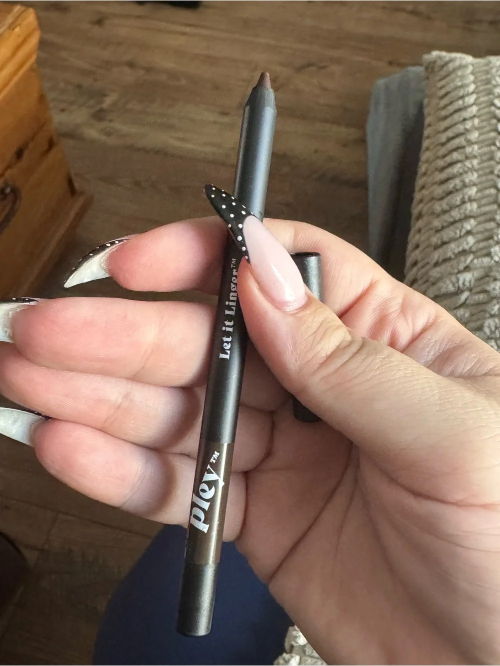 Pley Eyeliner shade Firewood
